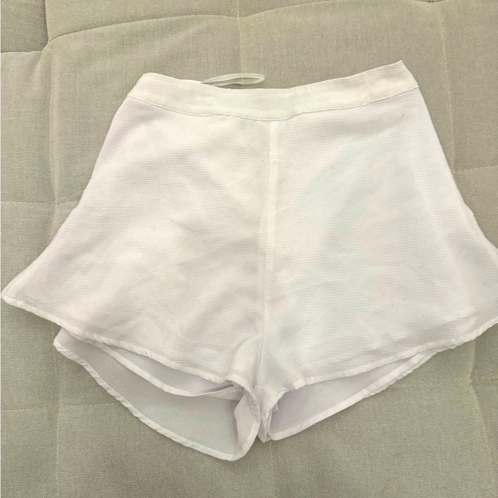 Superdown REVOLVE white shorts Small